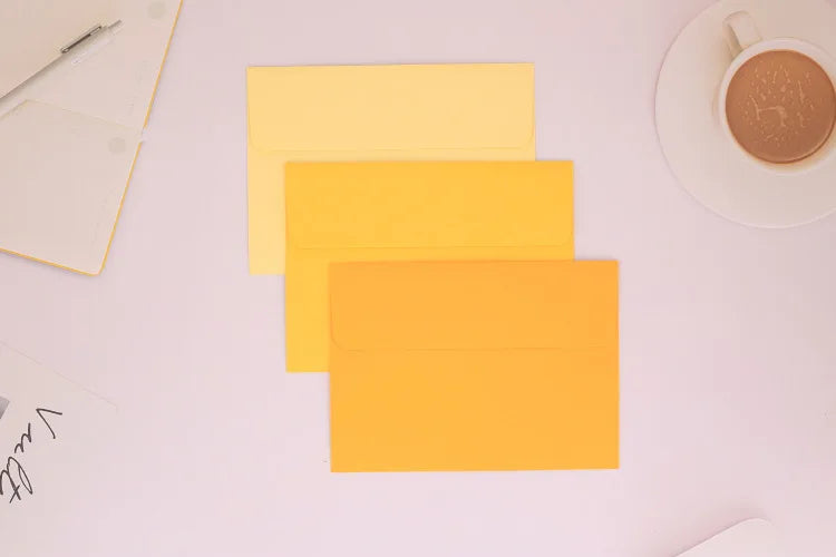 10pcs/pack 13.3x18.4cm Red Envelope Kraft Yellow Green Color Letter Paper Envelopes for Gift Photo Bags Packaging
