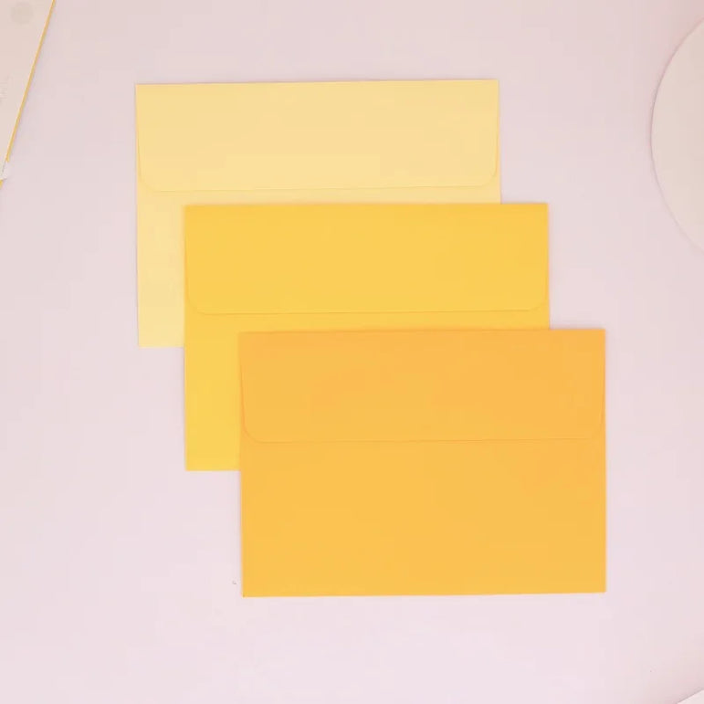 10pcs/pack 13.3x18.4cm Red Envelope Kraft Yellow Green Color Letter Paper Envelopes for Gift Photo Bags Packaging