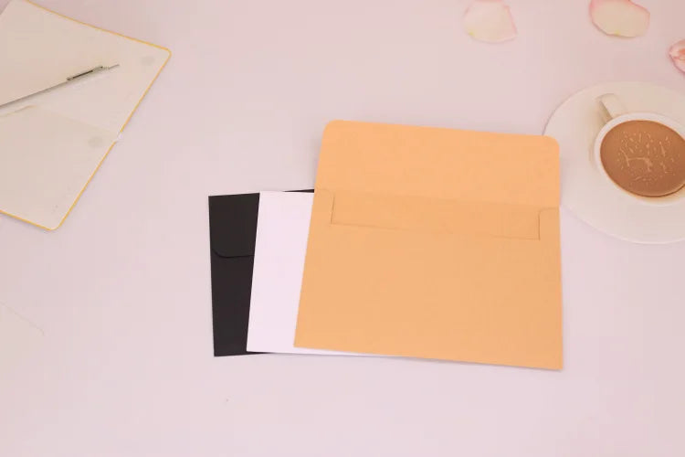 10pcs/pack 13.3x18.4cm Red Envelope Kraft Yellow Green Color Letter Paper Envelopes for Gift Photo Bags Packaging