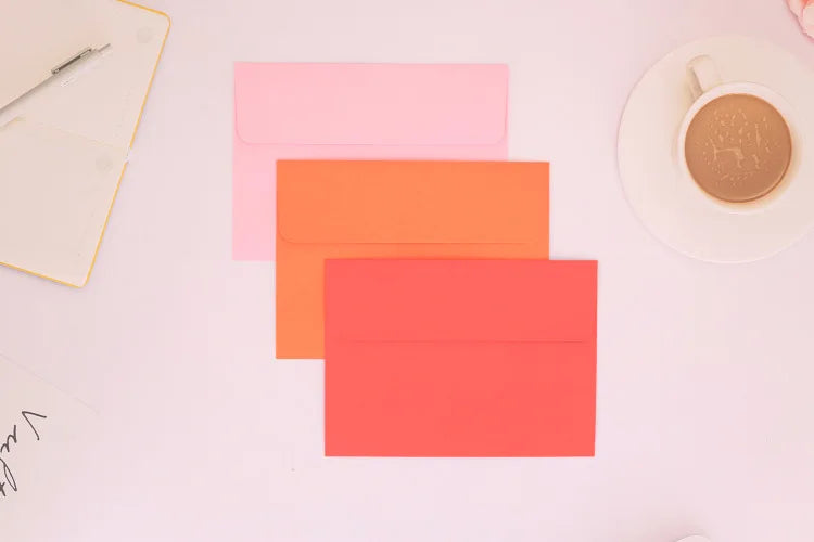 10pcs/pack 13.3x18.4cm Red Envelope Kraft Yellow Green Color Letter Paper Envelopes for Gift Photo Bags Packaging