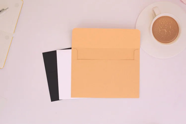10pcs/pack 13.3x18.4cm Red Envelope Kraft Yellow Green Color Letter Paper Envelopes for Gift Photo Bags Packaging